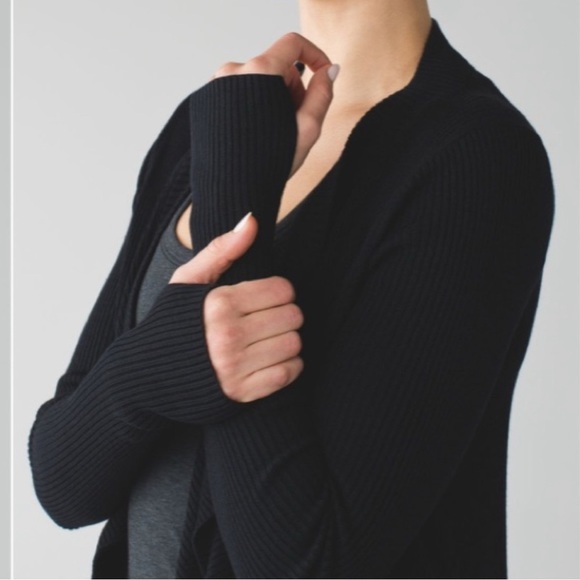 Lululemon Resolution Wrap Black 10/12 Cashmere EUC - Picture 4 of 10